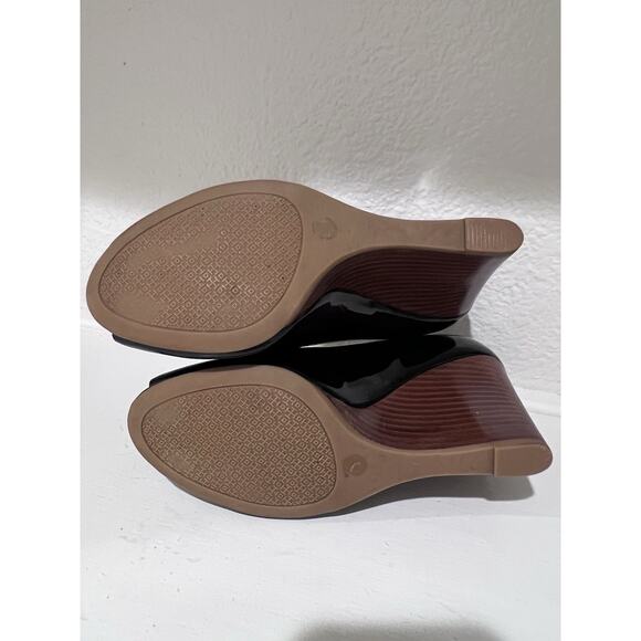 Tory Burch Black Patent Leather Peep Toe Wedge Heels, Designer Shoes - Picture 4 of 8
